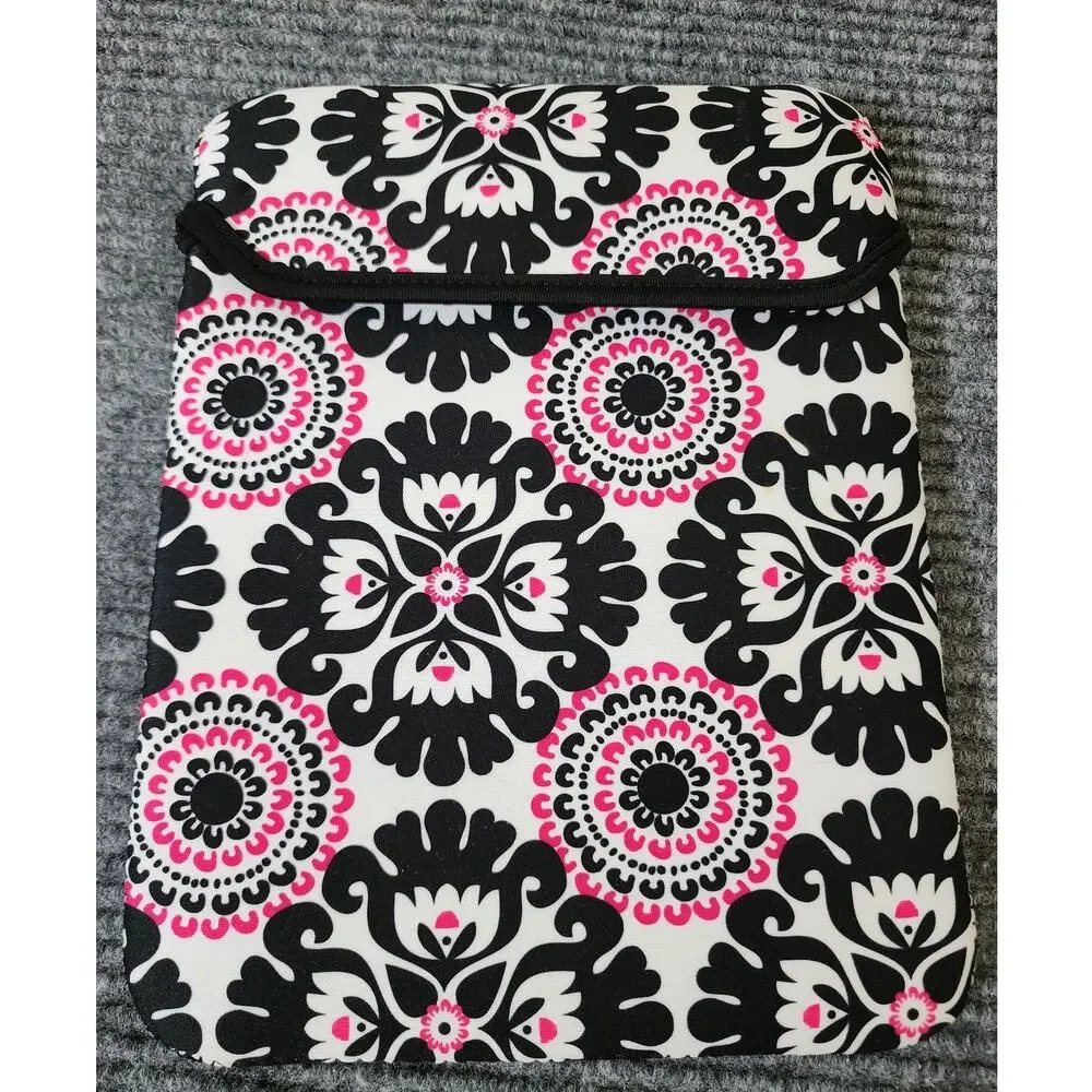Thirty-One Back Pink White Medallion Print Padded Tablet Pouch Cover